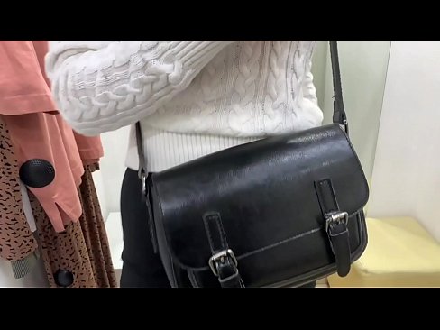 ❤️ אוננות פומבית של הכלבה הצעירה פרלברי עם דילדו בחדר המתאים ❤️ פורנו רוסי ב-iw.porn-93.ru ﹏