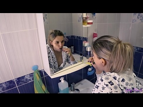 ❤️ פריצה עם צעירים בפיג'מה מסתיימים אוראלי בהצטיינות בתחת - לי שחור ❤️ פורנו רוסי ב-iw.porn-93.ru ﹏